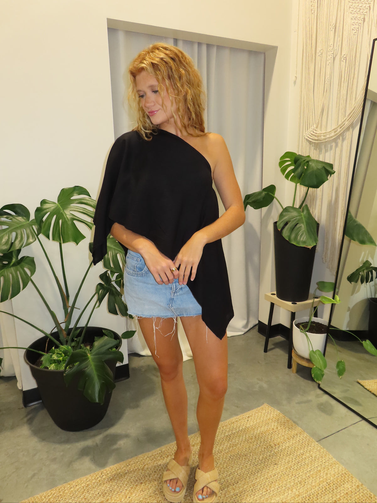 Cape Top - Black Linen