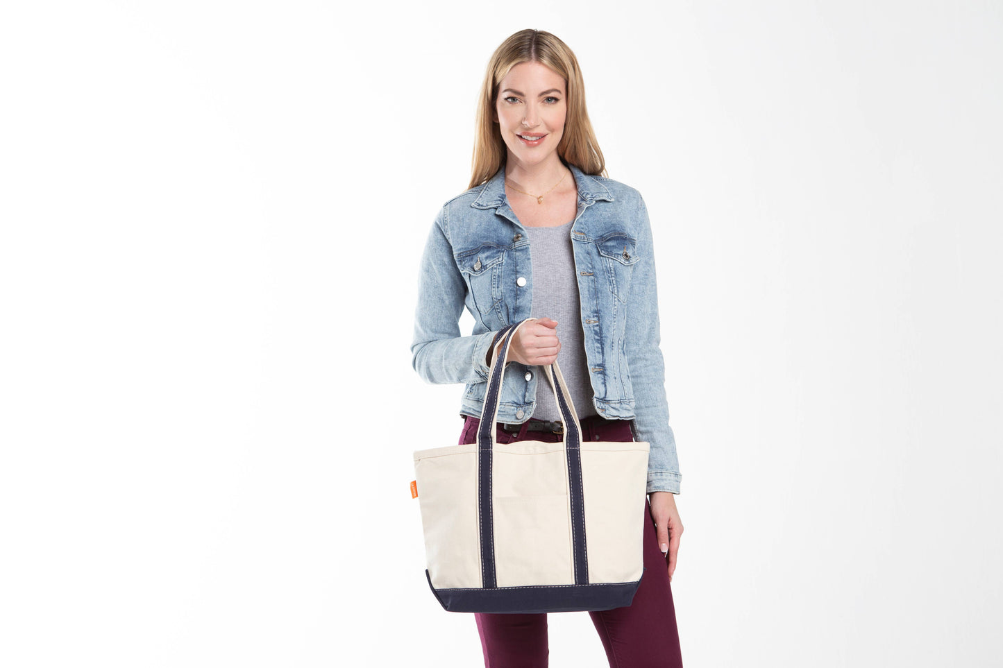 Medium Classic Tote: Black